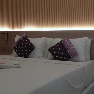 Indah Guest house 3*