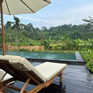 Lodge Lumbung Sidemen *