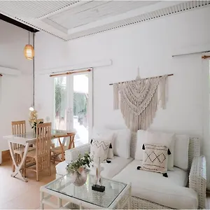 2-bed Near Villa Canggu (Bali)