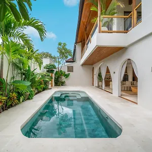 Ixora - Exquisite 3br In Berawa,canggu Canggu (Bali)