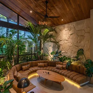 Villa House Terra - 5br Tropical Pool In Pererenan *