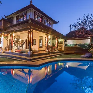 Blue - 4br Authentic And Atypical In *