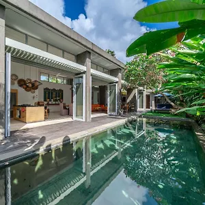 Cozy 3br In Seminyak (Bali)