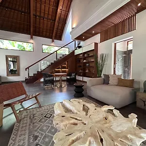 Garden Retreat 2 Gianyar, Bali Villa *
