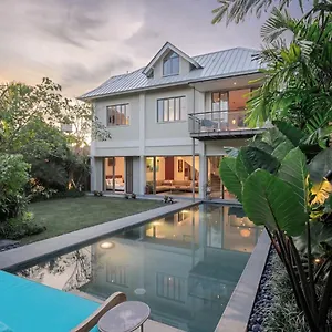 Luxurious L'abri - Umalas - - 4br Villa