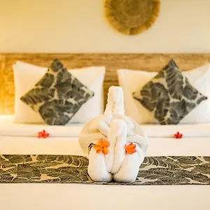 Jayendra House Holiday park