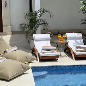 Lux 3 Bedroom 5min Walk To The Canggu (Bali)