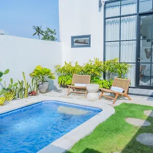 Tropical Oasis Villa