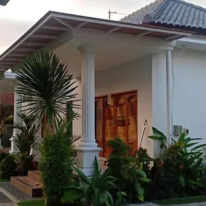 Srinadi Lovina (Bali)