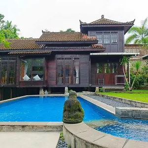 Villa Malathi Wooden House With Pool View