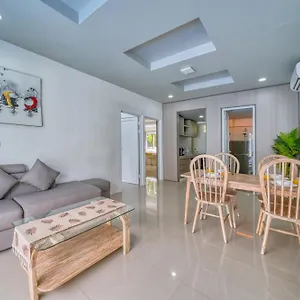 Family Friendly 3 Bedroom Apartment