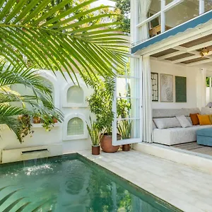 Casa Tosa Uluwatu By Azure * Pecatu (Bali)