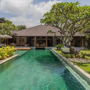 Hitu Villa