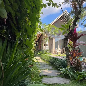 Tuwi By Prasi Hotel Ubud (Bali)