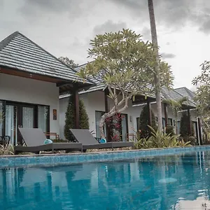 Hotel Umahita Penida 3*