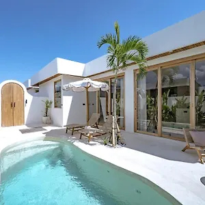 Samara Pererenan Villa *