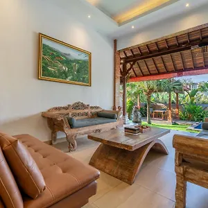 Villa Nelayan