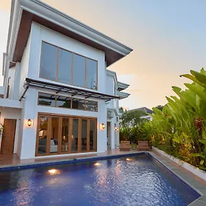 Fale - Brand New Modern Luxury 5br In With Private Pool, Gym & Massage Villa *