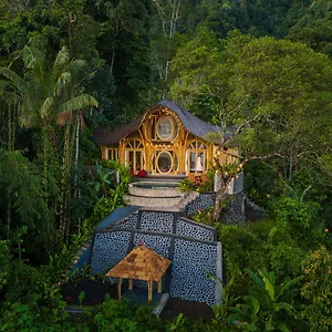 Lodge Punduk - The Manta Selat