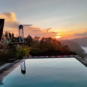 Pinggan Campside Glamping Hotel *
