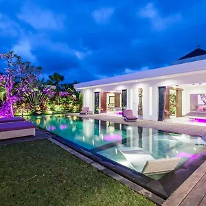 Villa Modern 4 Bedroom Large Pool And Garden