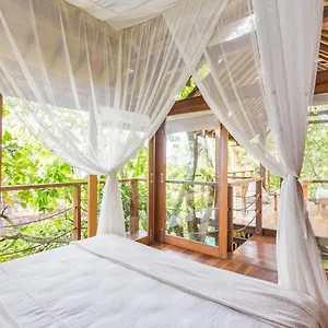 Coconut Corner - Ocean View Treehouse Villa