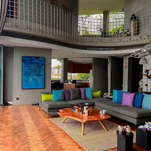 Dacolina House Guest house