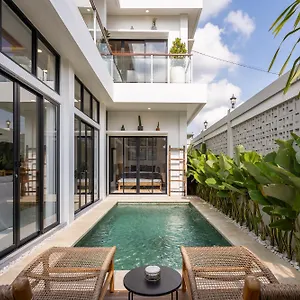 Villa Laid Back
