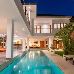 Villa Beautiful Modern In The Heart Of Seminyak (Bali)