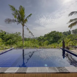 Lungguh Penida Hut Nusa Penida