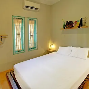 Oyo 92825 Kamar Lombok 2* Kuripan