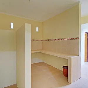 Hotel Oyo Life 92953 Nirmala Kost