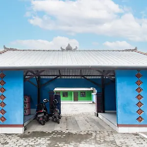 Spot On 93436 Mekar Sari Near Pt. Lombok Menara Energygas