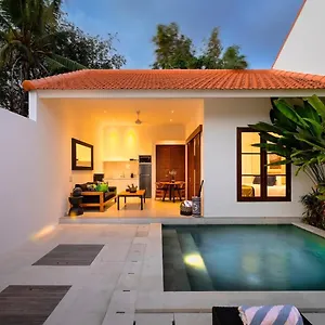 Gorgeous 1 Bed Pool Villa, Walk To Beach, Shops Villa *