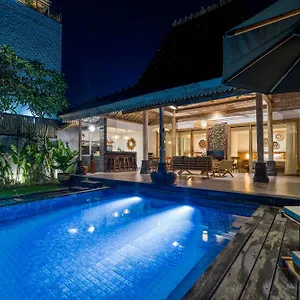 Dea 2br In The Heart Of By Santi Management Villa