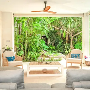 Ivaya 8 Guest house *