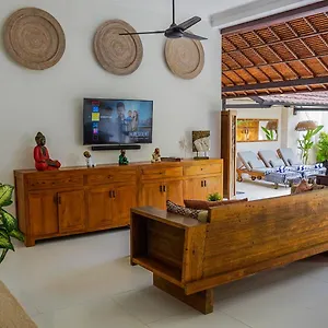 Ginger Moon Villa *