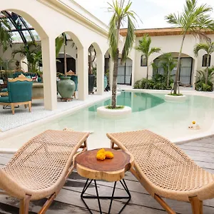 Lagoons Retreat &