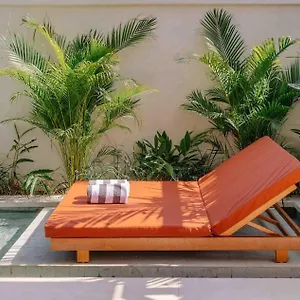 Villa Tik, Near W Sunny Balcony *