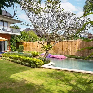 Kimaya - 5-bed Berawa Luxury With Complimentary Pool Fence *