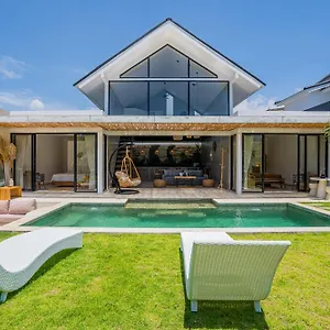 New! Diana - 2 Bedroom In Villa