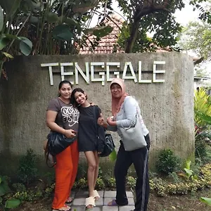 New Waroeng Tenggale Farm stay Mambal