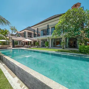 Luxury - A Massive Sea Views 5br Close To The Villa *