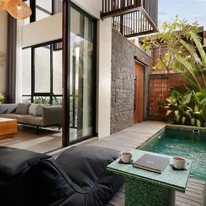 Cassablanka 3 Bedroom Poolvila Cyn * Canggu (Bali)