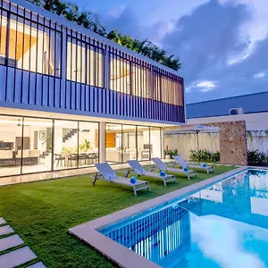 Kamawis Villa Seminyak (Bali)