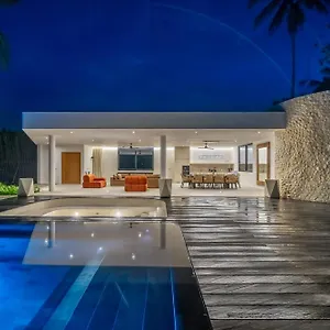 Supreme - Brand New Architectural Masterpiece With Infinity Pool Overlooking The Canyon Villa