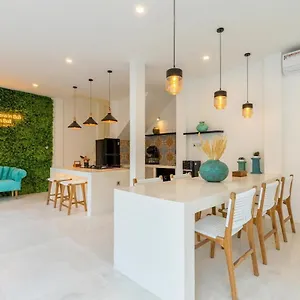 3br Center Gem * Seminyak (Bali)
