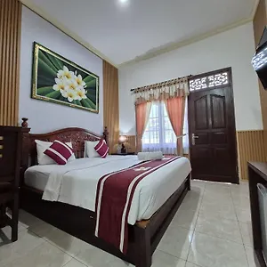 Oda ve Kahvaltı Frangipani 2*