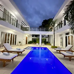 Villa Lux Tumbak Bayuh