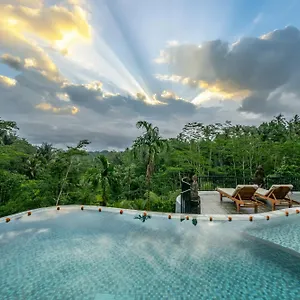 Yoga Maya Villa *